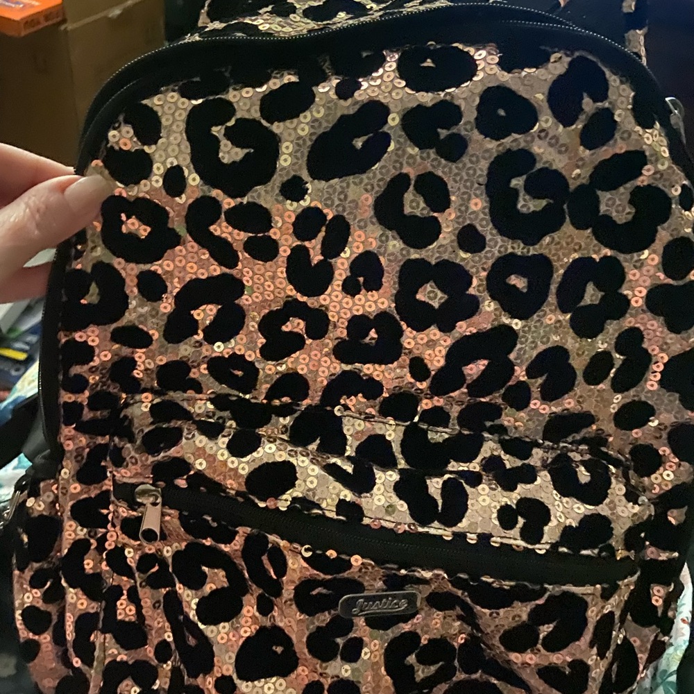 ⭐️⭐️ Special Addition 🌟🌟
Justice Black and Gold Sequin Backpack
